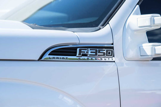 2015 Ford Super Duty F-350 DRW Pickup King Ranch, photo 4 of 10