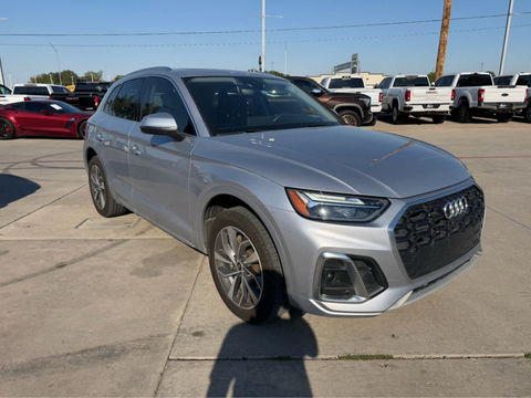 2022 Audi Q5 S line Premium Plus, photo 4 of 8