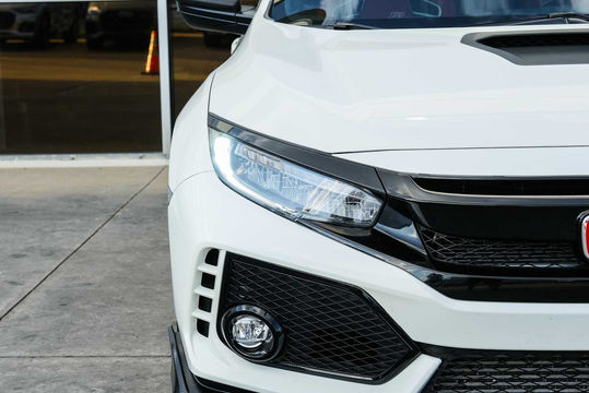 2017 Honda Civic Type R Touring, photo 4 of 10