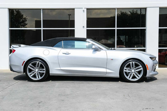 2017 Chevrolet Camaro 1LT, photo 6 of 10