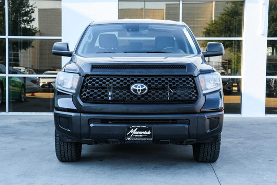 2021 Toyota Tundra SR, photo 2 of 10