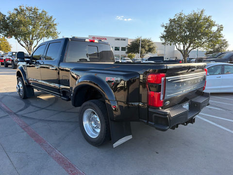 2024 Ford Super Duty F-450 Pickup Platinum, photo 4 of 8