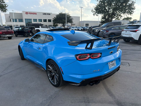 2023 Chevrolet Camaro ZL1, photo 2 of 8