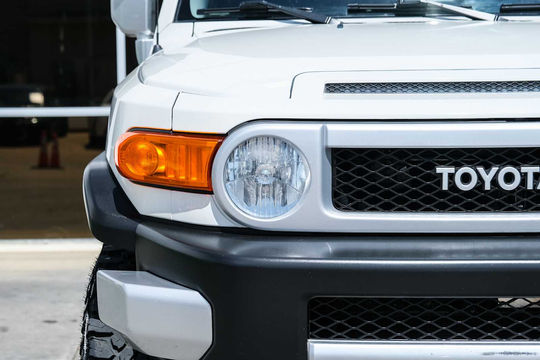 2013 Toyota FJ Cruiser, photo 3 of 10