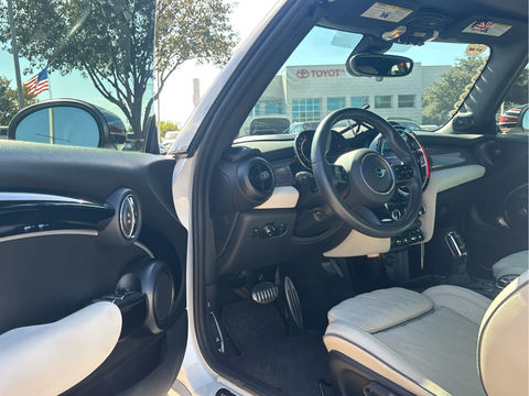 2024 MINI Convertible John Cooper Works, photo 6 of 9