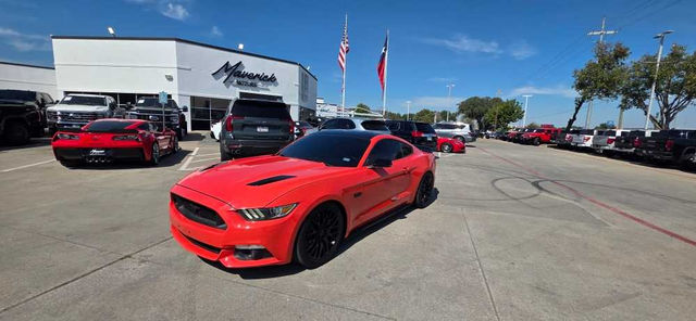 2016 Ford Mustang GT Premium, photo 1 of 8