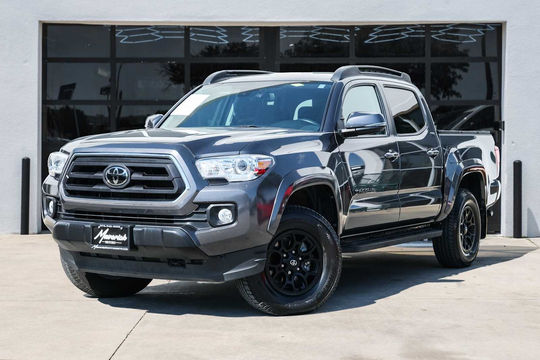 2022 Toyota Tacoma SR5, photo 1 of 10