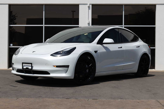 2021 Tesla Model 3 Standard Range Plus, photo 1 of 10
