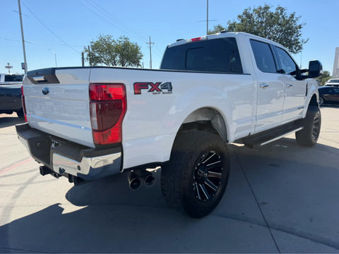 2022 Ford Super Duty F-250 Pickup XLT · Oxford White, photo 3 of 10