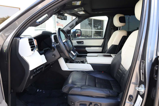 2022 Toyota Tundra Capstone Hybrid, photo 4 of 10