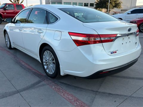 2015 Toyota Avalon Hybrid XLE Touring, photo 4 of 9