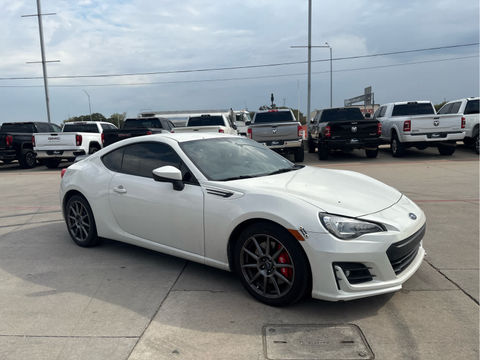 2018 Subaru BRZ Limited, photo 2 of 8