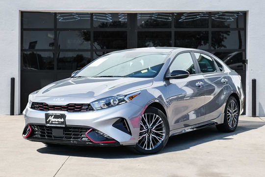 2024 Kia Forte GT-Line, photo 1 of 10