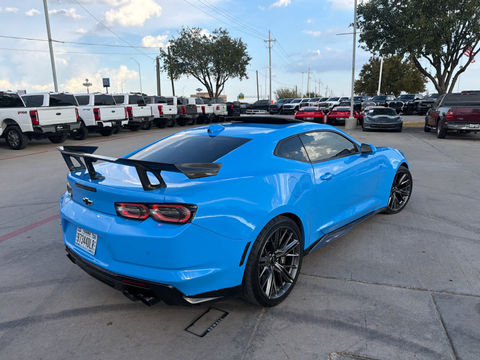 2023 Chevrolet Camaro ZL1, photo 3 of 8