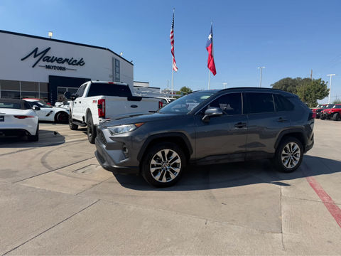 2021 Toyota RAV4 XLE Premium, photo 1 of 8