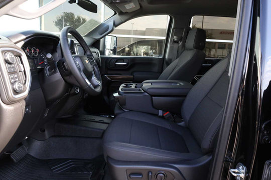2023 Chevrolet Silverado 2500HD LT, photo 4 of 10