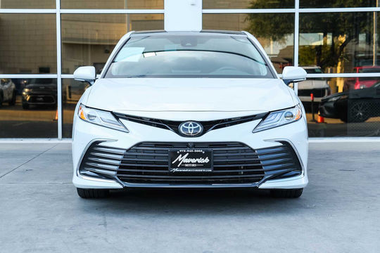 2024 Toyota Camry XLE, photo 3 of 10