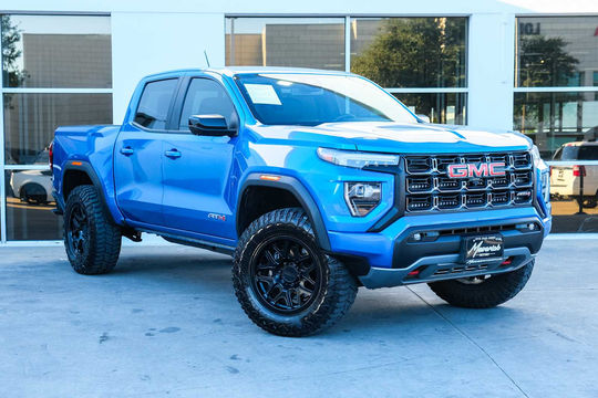 2024 GMC Canyon 4WD AT4, photo 6 of 10