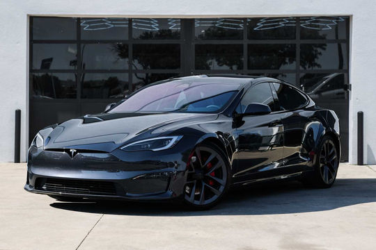 2024 Tesla Model S Plaid, photo 1 of 10